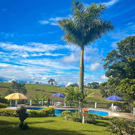Finca Hotel Palmas Frente A Panaca Quimbaya Εξωτερικό φωτογραφία